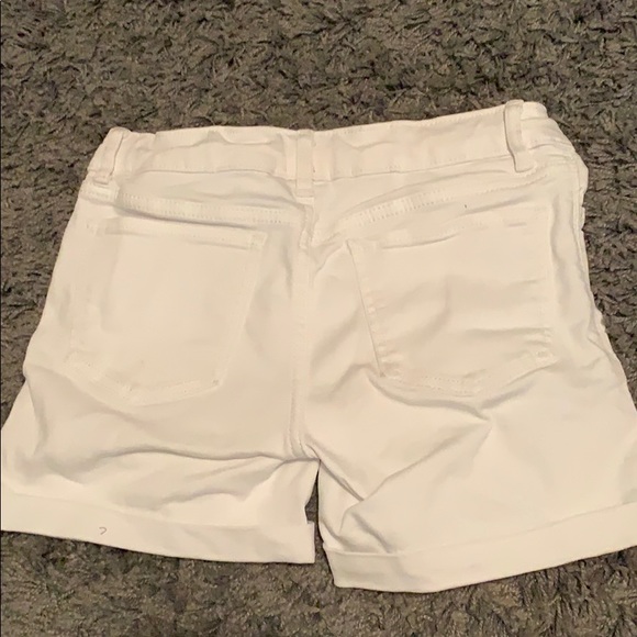 White shorts - Picture 2 of 3